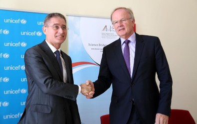 Almanya'dan Suriyeli Çocukların Eğitimi İçin UNICEF'e 2 Milyon Avro Bağış