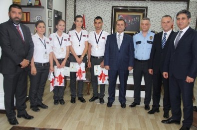 Antalya Havalimanı'nda 6 Kilogram Uyuşturucu Ele Geçirildi