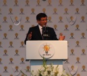 Başbakan Davutoğlu Konya'da 30 Bin Kişiyle İftar Yaptı