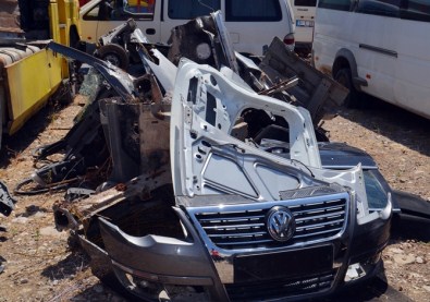 Çalıntı Lüks Otomobilin Parçaları Toprak Altından Çıktı