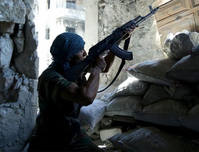 Muhaliflerin Halep'teki operasyonu sürüyor