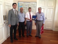 ALI BULUT - Manisalı Şair Ali Bulut Aşık Veysel Şiir Yarışmasında Birinci Oldu