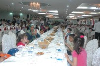 İNSANOĞLU - Yetimler Gülerse Dünya Güler