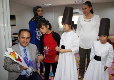 YTB Başkanı Doç. Dr. Kudret Bülbül, Mülteci Kampını Gezdi