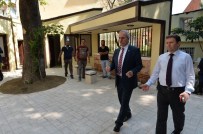 Altıparmak Camii De Yenileniyor