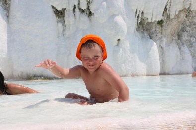 Bunaltıcı Sıcakta 'Beyaz Cennet' Keyfi