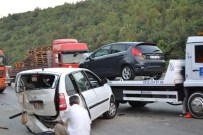 TRAFİK MÜDÜRLÜĞÜ - Bursa'da Zincirleme Trafik Kazası Açıklaması 6 Yaralı