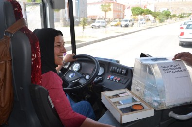 Erciş'te Toplu Taşımada Kadın Şoför Dönemi
