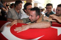 HÜSEYİN UYAR - Şehit Polis Gözyaşları İçinde Son Yolculuğuna Uğurlandı