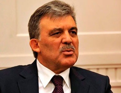 Abdullah Gül: Böyle bir dönemde çok güçlü bir hükümete ihtiyaç var