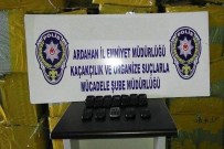 GİZLİ BÖLME - Ardahan'da 25 Bin Kaçak Cep Telefonu Ele Geçirildi