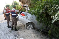 BURAK ÇİMEN - Muğla'da Otomobil Şarampole Devrildi Açıklaması 2 Yaralı