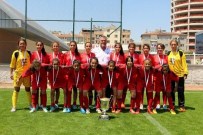BAYAN FUTBOL TAKIMI - PAÜ Yıldız Kızlar Futbol Takımı Türkiye İkincisi Oldu