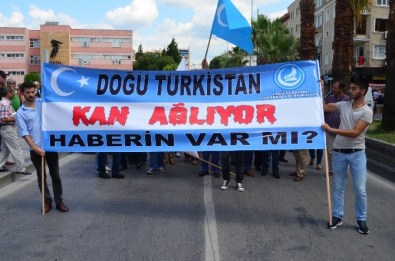 Çanakkale'de Doğu Türkistan'a Destek Yürüyüşü