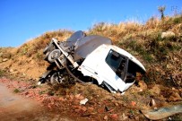 Freni Boşalan Süt Tankeri Devrildi