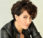 MELTEM CUMBUL - Kendisine Çarpıp Kaçan Sürücüye Dava Açtı