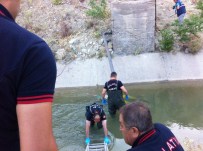 KADIN CESEDİ - Malatya'da Su Kanalında Kadın Cesedi Bulundu