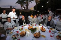 AMIR ÇIÇEK - Yabancılar 'İyilik Sofrası'nda İftar Yaptı