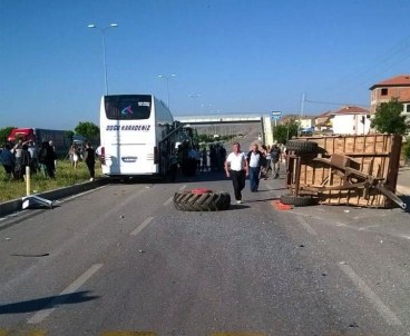 Kırıkkale'de Trafik Kazaları Açıklaması 2 Ölü, 3 Yaralı