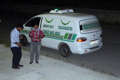 Minik Enes'i Ceko ve Ateş buldu