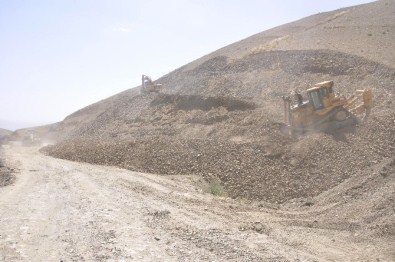 Muş'ta 20 Köyün 'Yol' Çilesi Sona Eriyor