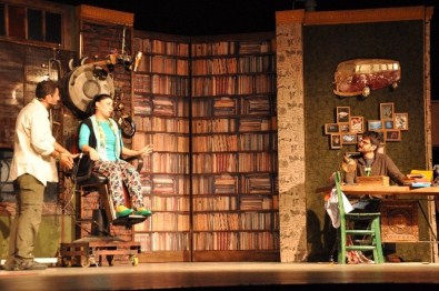 'Necmiq' Tiyatroseverler İle Buluştu