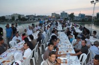 YÜREĞIR BELEDIYE BAŞKANı - Taşköprü'de Her Gün Bin Kişiye İftar