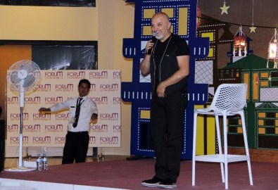 Ünlü Komedyen Yavuz Seçkin Forum Diyarbakır'da Sevenleriyle Buluştu