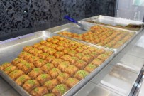 KADAYıF - Ramazanda Tatlı Satışları Arttı