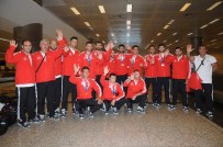 Şampiyon İtfaiyecilere Sürpriz Karşılama