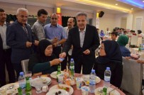 SÜLEYMAN KAHRAMAN - Vali Kahraman Afgan Aileler İle İftarını Açtı