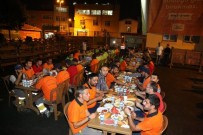 SAHUR YEMEĞİ - Eyüp Sultan'ın Hizmetkarları Sahurda Buluştu