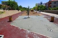 DEMOKRATIK TOPLUM KONGRESI - İpekyolu'nda Park Yapımı Ve Fidan Dikimi