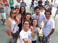 TÜRK MÜHENDİS - Karton Tekne Yarışında İzmir Üniversitesinin Tasarımı Birinci Oldu