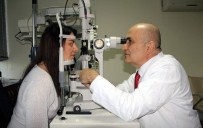 KONTAKT LENS - Porf. Dr. Ömer Kamil Doğan Açıklaması Havuzda Serinlemek İsterken, Göz Enfeksiyonu Kapmayın