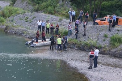 Sakarya'da Gölette Erkek Cesedi Bulundu