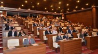 ASANSÖR BOŞLUĞU - Trabzon Büyükşehir Belediye Meclisi Temmuz Ayı İlk Toplantısını Gerçekleştirdi