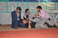 ONUR YILDIZ - 'Umuda Uzanan El' Oyunu Ayakta Alkışlandı