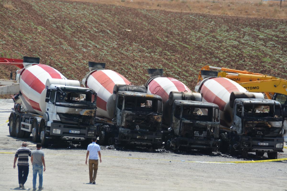 İş makinelerinin kundaklanmasına özel ekip