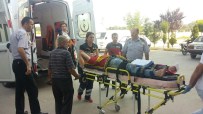 Akyazı'da Trafik Kazası Açıklaması 2 Yaralı