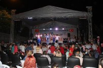 HACIVAT VE KARAGÖZ - Kastamonu Belediyesi, Mahalle İftarı Düzenledi