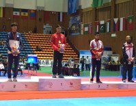 SERVET TAZEGÜL - Milli Tekvandocudan Büyük Başarı