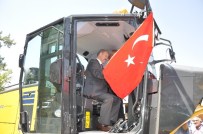 VEDAT BÜYÜKERSOY - Muş Valisi Büyükersoy, İş Makinelerini Yakanları Lanetledi