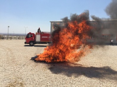 Suruç AFAD Çadırkent'te Yangın Tatbikatı