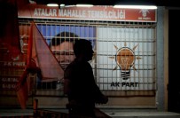 AK Parti Mahalle Temsilciliği Önünde Patlama