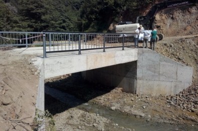 Akçakoca'da Köprü İnşaatı Tamamlanarak Ulaşıma Açıldı