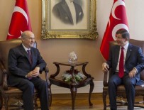 YÜKSEK ASKERİ ŞURA - Bahçeli'den Davutoğlu'na destek sinyali