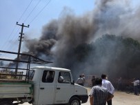 HURDA ARAÇ - Bursa'da Korkutan Yangın