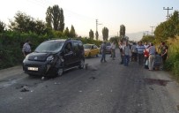 İzmir'de Motosiklet, Hafif Ticari Araçla Çarpıştı Açıklaması 1 Ölü