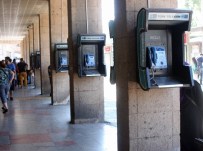 ABDÜLMECIT - Ankesörlü Telefonlar Zamana Direniyor